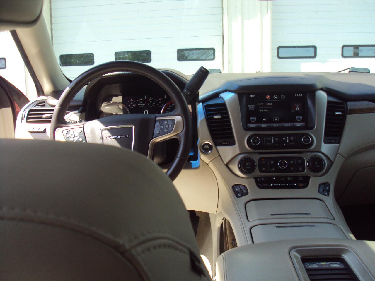 GMC Yukon Denali 4WD 2015