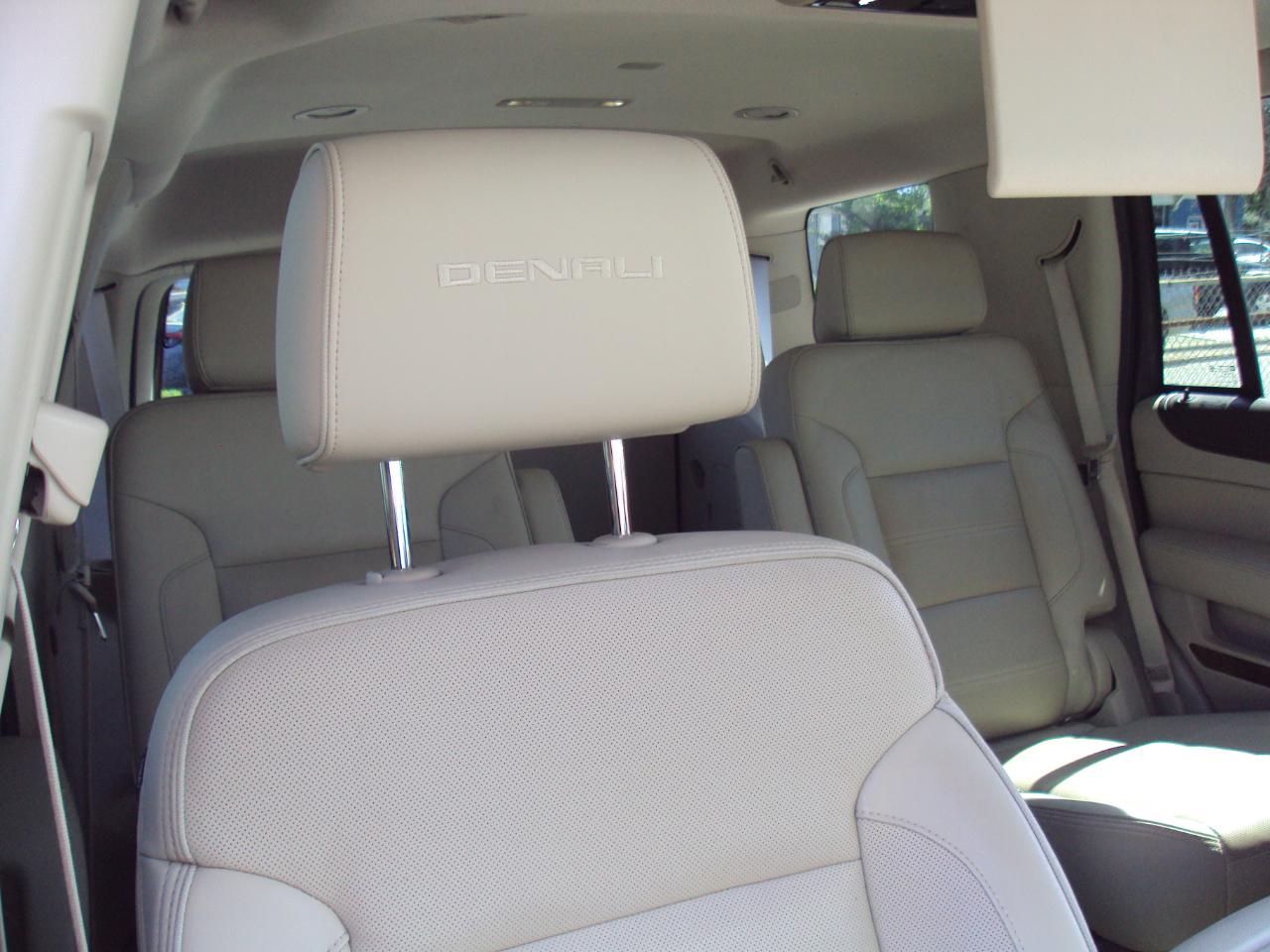 GMC Yukon Denali 4WD 2015