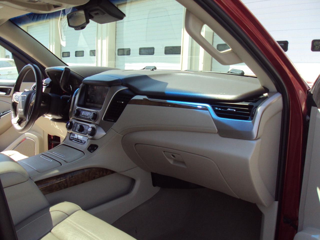 GMC Yukon Denali 4WD 2015