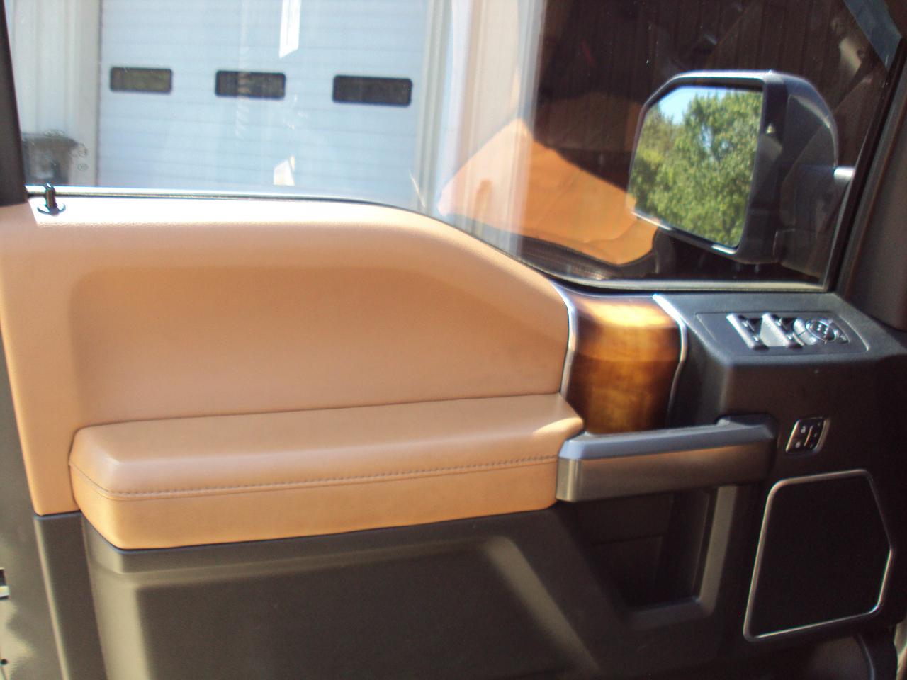 Ford F-150 Lariat SuperCrew 5.5-ft. Bed 4WD 2016