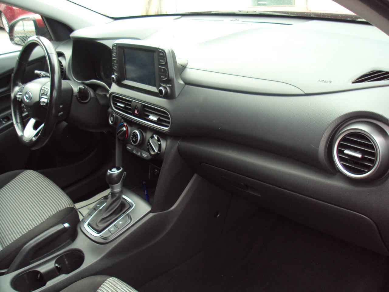Hyundai Kona SEL 2021