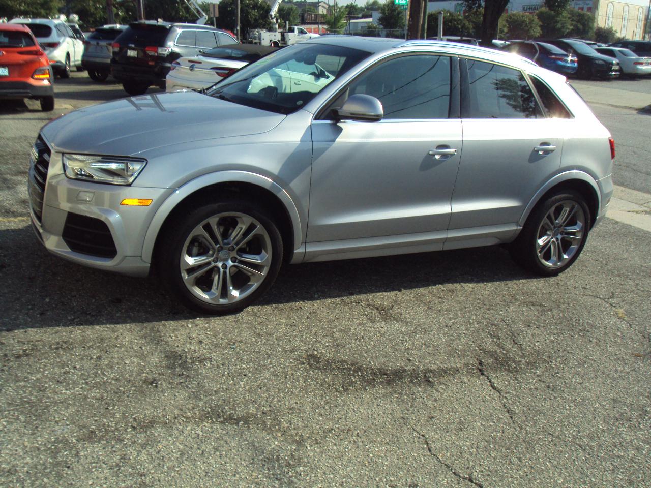 Audi Q3 2.0T quattro Premium Plus 2016