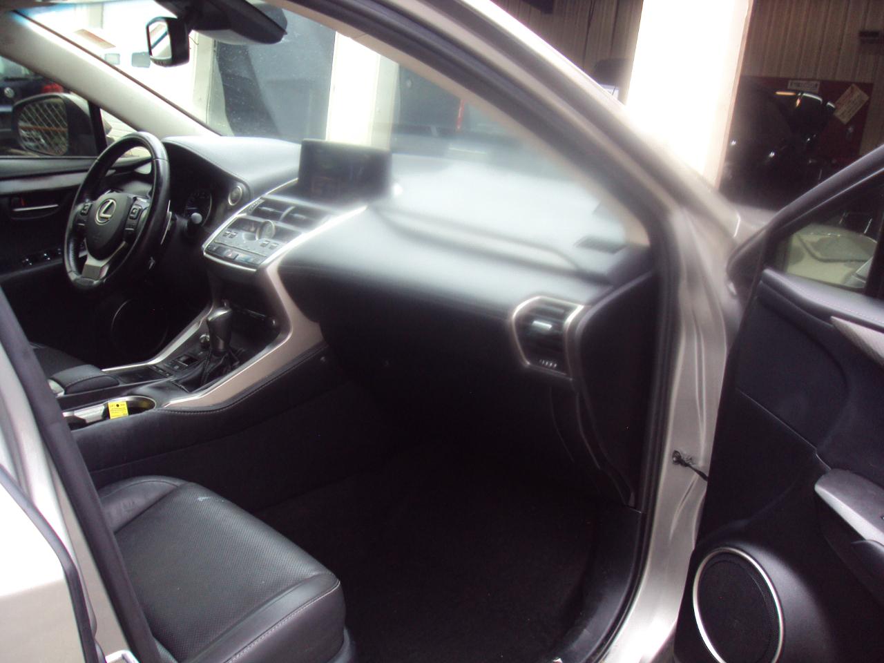 Lexus NX 200t FWD 2018