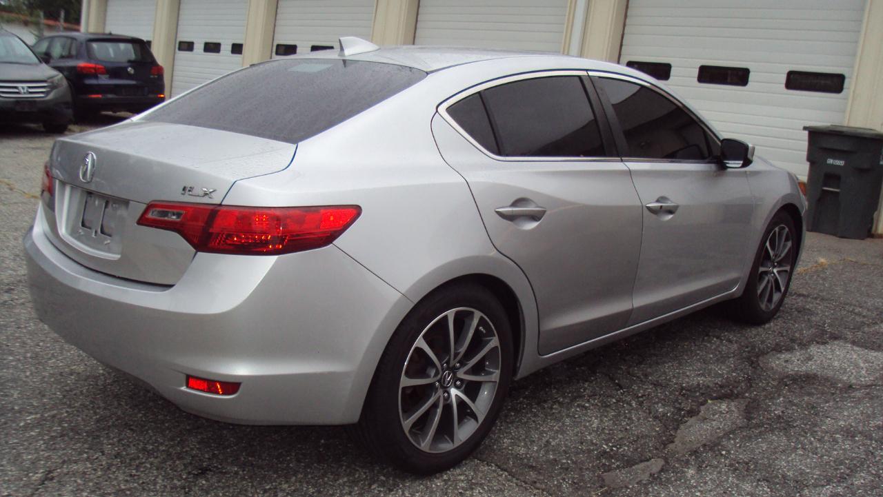 Acura ILX 5-Spd AT w/ Premium Package 2013