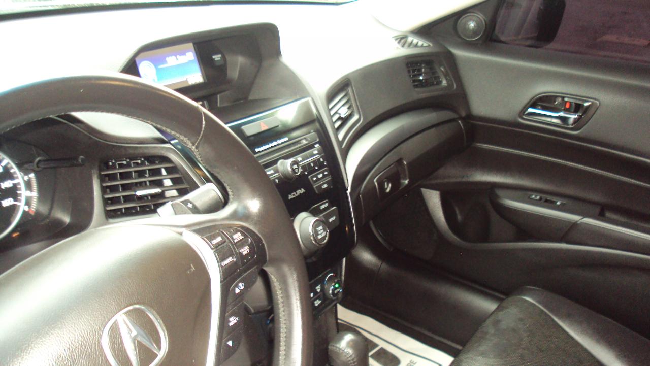 Acura ILX 5-Spd AT w/ Premium Package 2013