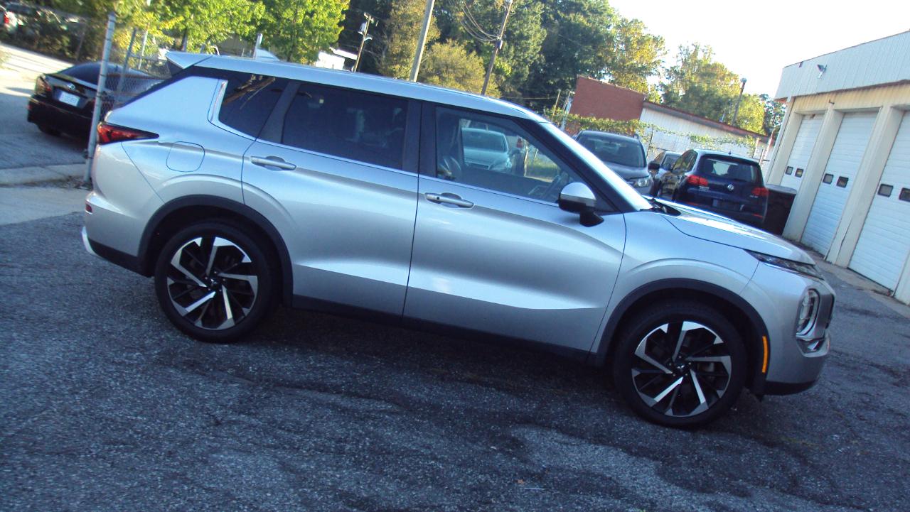 Mitsubishi Outlander SE 2WD 2022