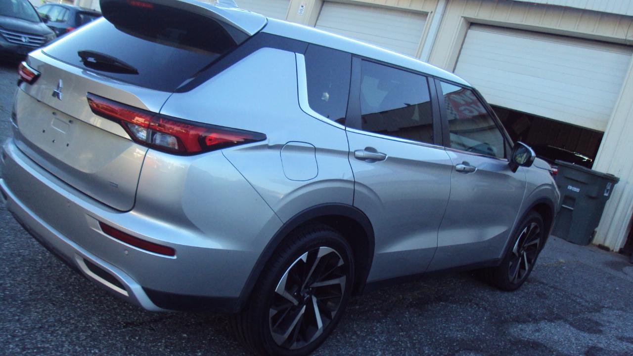Mitsubishi Outlander SE 2WD 2022