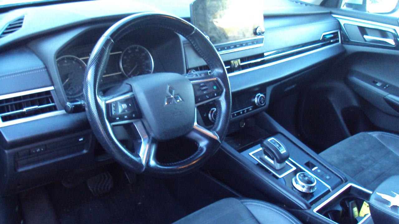 Mitsubishi Outlander SE 2WD 2022
