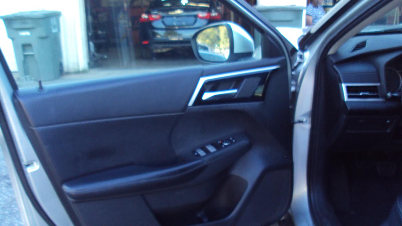 Mitsubishi Outlander SE 2WD 2022