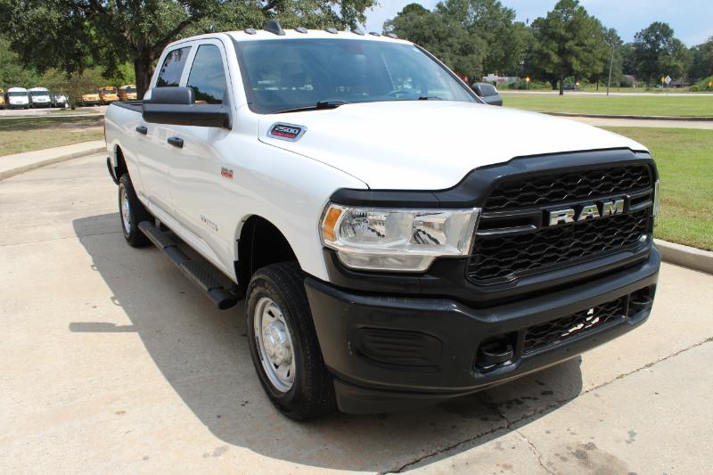 RAM 2500 Tradesman Crew Cab SWB 4WD 2022 RAM 2500 Tradesman Crew Cab SWB 4WD 2022