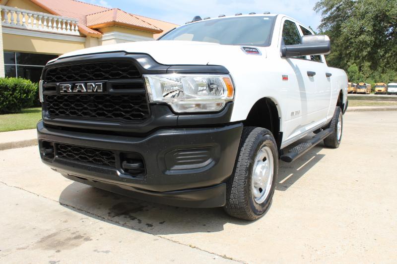 RAM 2500 Tradesman Crew Cab SWB 4WD 2022 RAM 2500 Tradesman Crew Cab SWB 4WD 2022