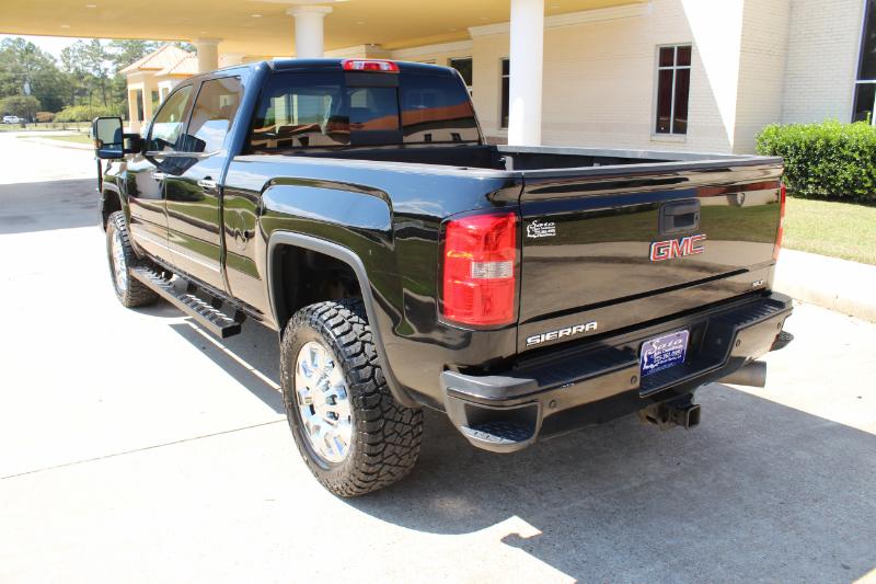 GMC Sierra 2500HD SLT Crew Cab 4WD 2015 GMC Sierra 2500HD SLT Crew Cab 4WD 2015