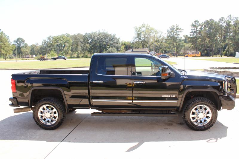 GMC Sierra 2500HD SLT Crew Cab 4WD 2015 GMC Sierra 2500HD SLT Crew Cab 4WD 2015