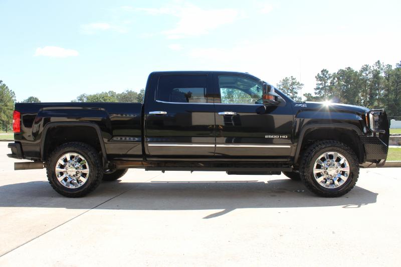 GMC Sierra 2500HD SLT Crew Cab 4WD 2015 GMC Sierra 2500HD SLT Crew Cab 4WD 2015