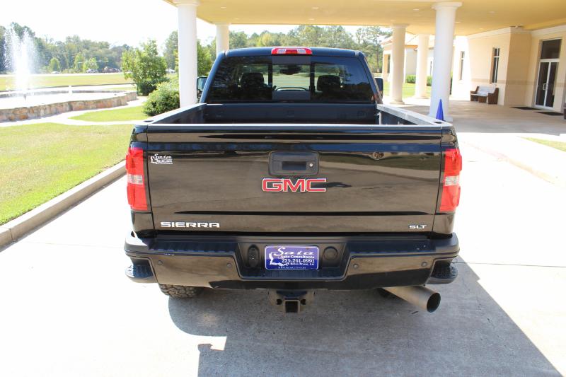 GMC Sierra 2500HD SLT Crew Cab 4WD 2015 GMC Sierra 2500HD SLT Crew Cab 4WD 2015