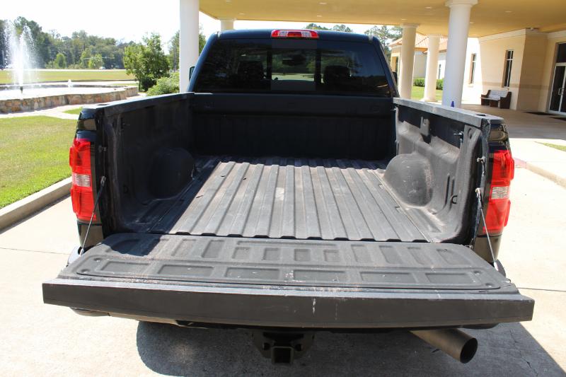 GMC Sierra 2500HD SLT Crew Cab 4WD 2015 GMC Sierra 2500HD SLT Crew Cab 4WD 2015
