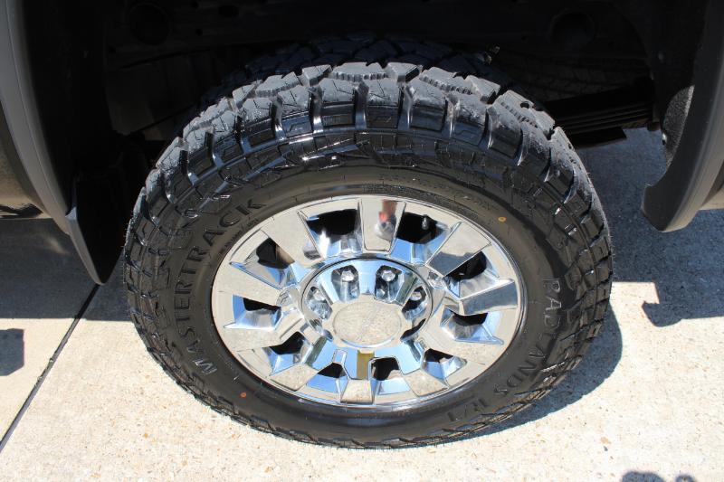 GMC Sierra 2500HD SLT Crew Cab 4WD 2015 GMC Sierra 2500HD SLT Crew Cab 4WD 2015