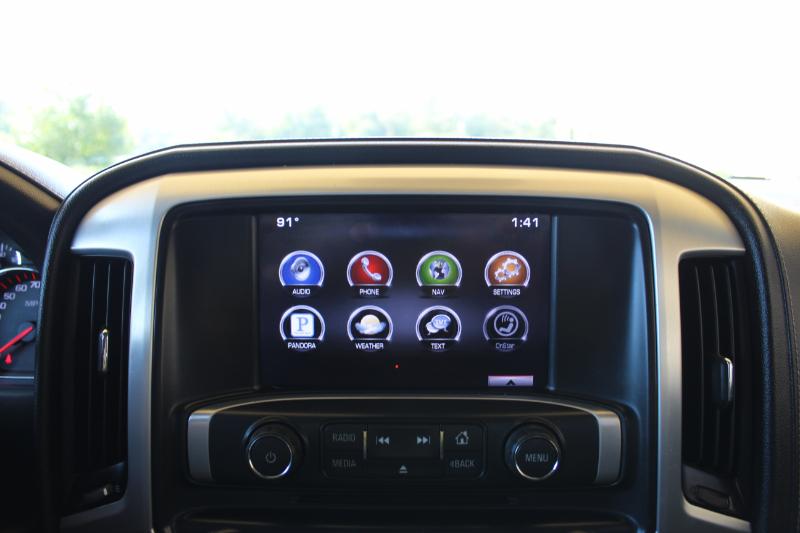 GMC Sierra 2500HD SLT Crew Cab 4WD 2015 GMC Sierra 2500HD SLT Crew Cab 4WD 2015