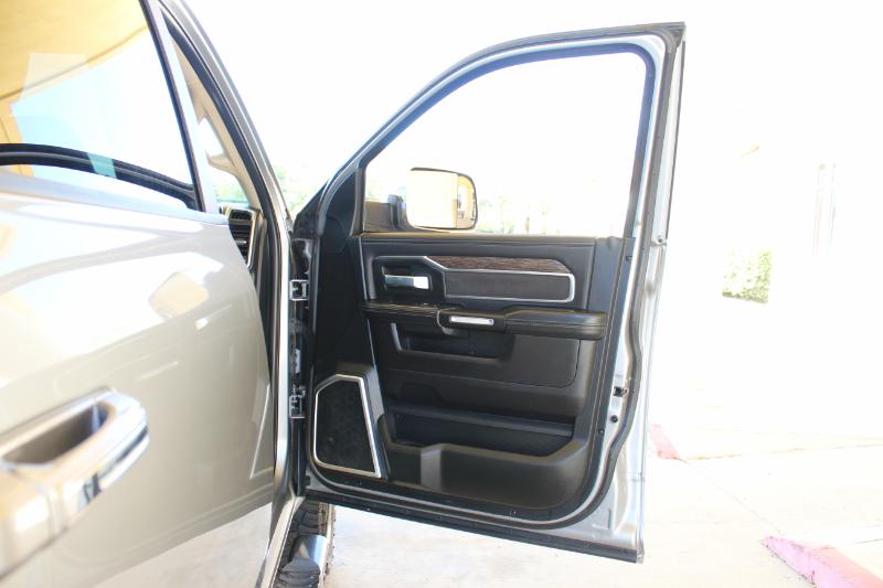 RAM 2500 Laramie Crew Cab SWB 4WD 2019 RAM 2500 Laramie Crew Cab SWB 4WD 2019