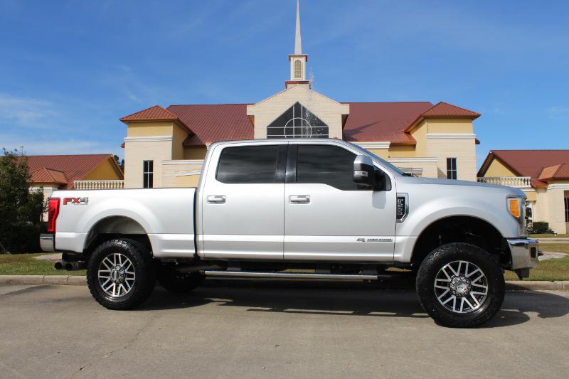 Ford F-250 SD Lariat Crew Cab 4WD 2017