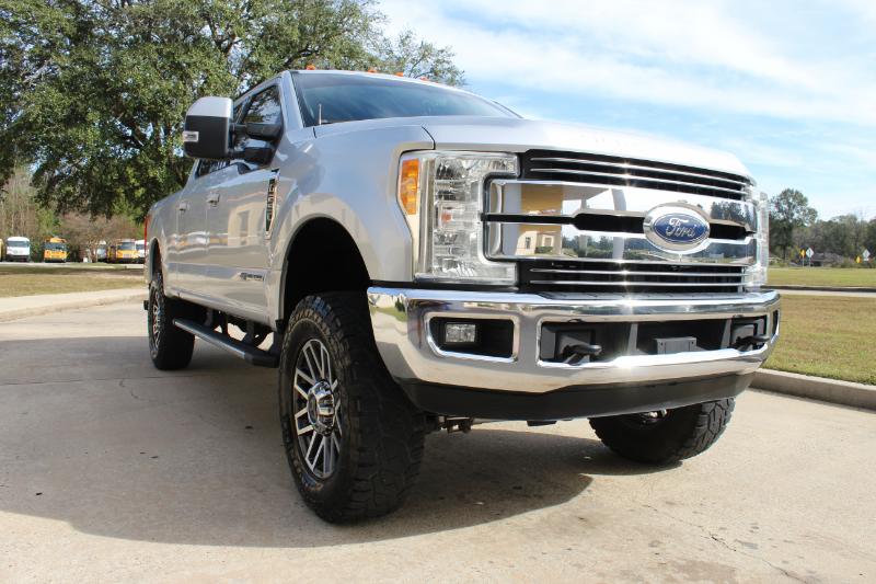 Ford F-250 SD Lariat Crew Cab 4WD 2017