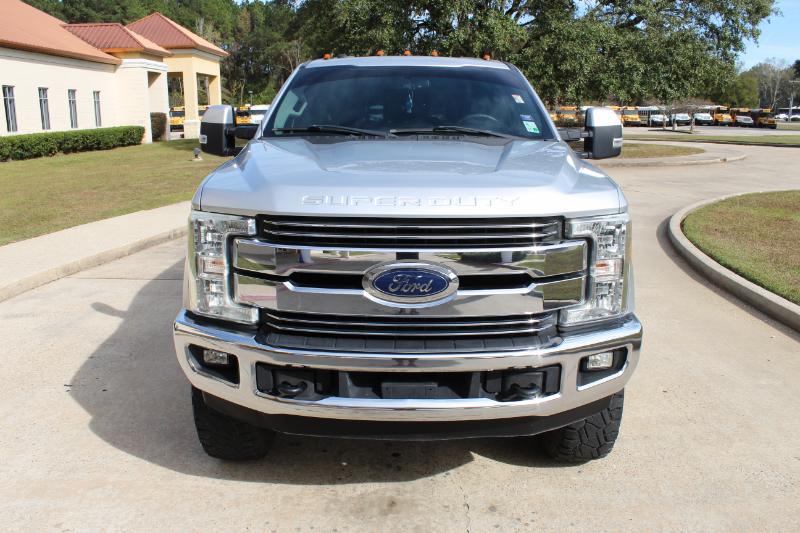 Ford F-250 SD Lariat Crew Cab 4WD 2017