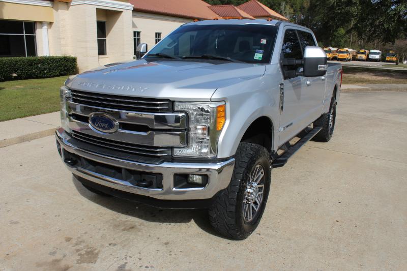 Ford F-250 SD Lariat Crew Cab 4WD 2017