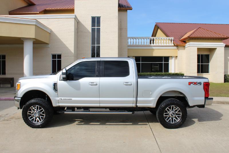 Ford F-250 SD Lariat Crew Cab 4WD 2017