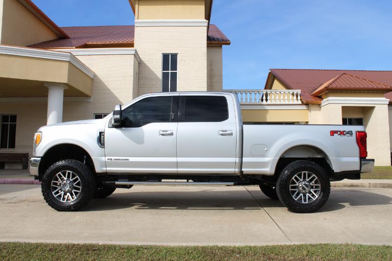 Ford F-250 SD Lariat Crew Cab 4WD 2017