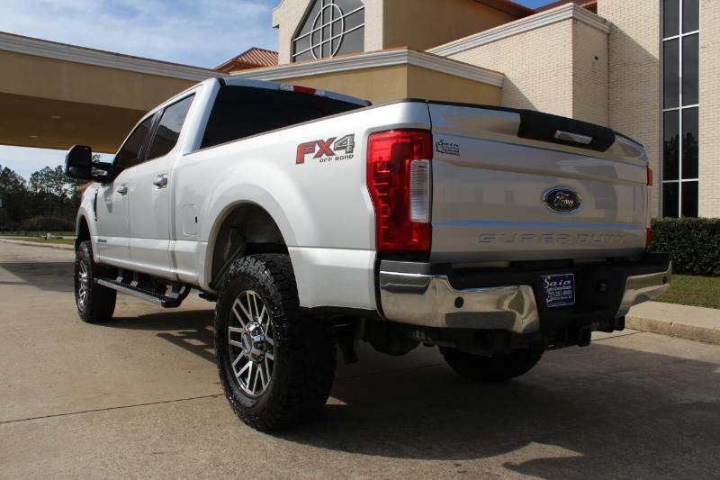 Ford F-250 SD Lariat Crew Cab 4WD 2017