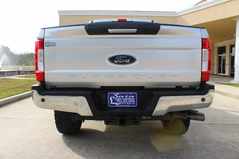 Ford F-250 SD Lariat Crew Cab 4WD 2017