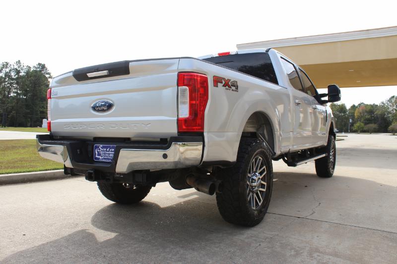 Ford F-250 SD Lariat Crew Cab 4WD 2017