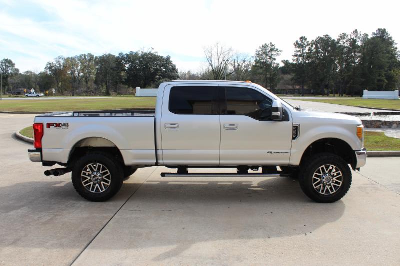 Ford F-250 SD Lariat Crew Cab 4WD 2017