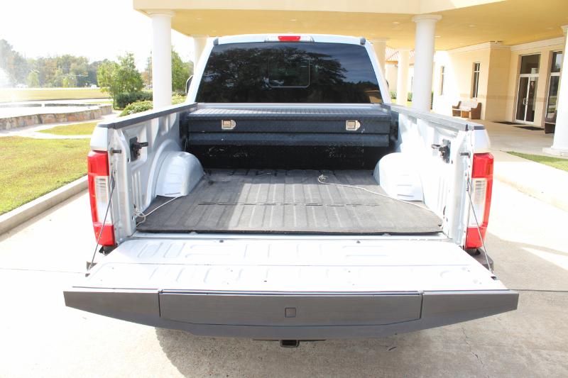 Ford F-250 SD Lariat Crew Cab 4WD 2017