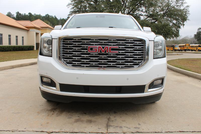 GMC Yukon XL Denali 2WD 2020