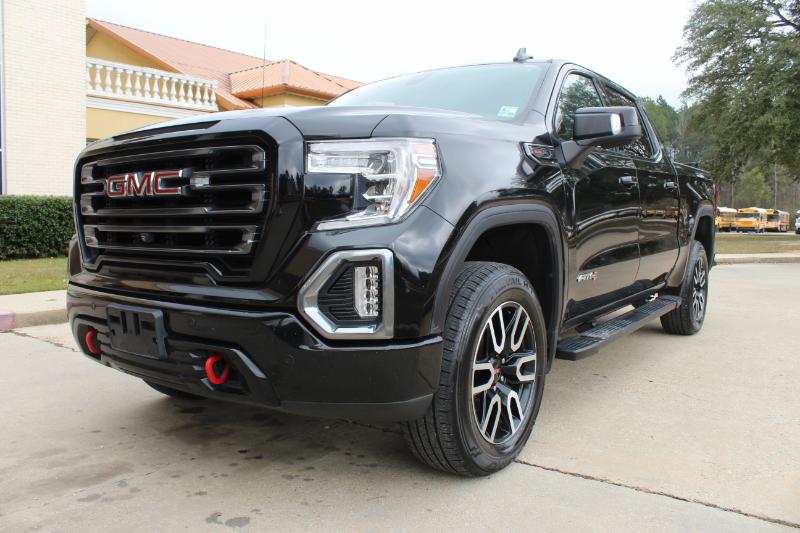 GMC Sierra 1500 AT4 Crew Cab Short Box 4WD 2021