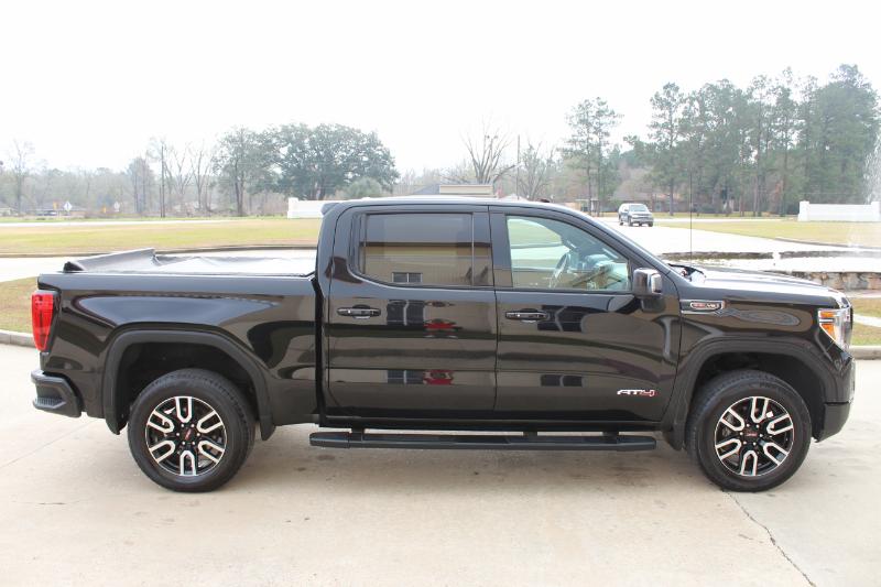 GMC Sierra 1500 AT4 Crew Cab Short Box 4WD 2021