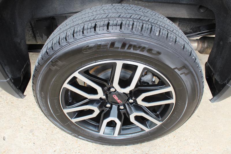 GMC Sierra 1500 AT4 Crew Cab Short Box 4WD 2021