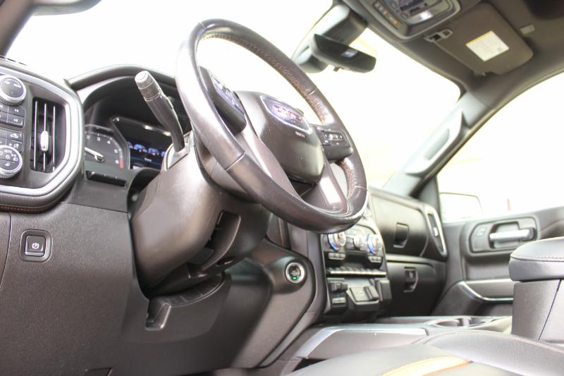 GMC Sierra 1500 AT4 Crew Cab Short Box 4WD 2021