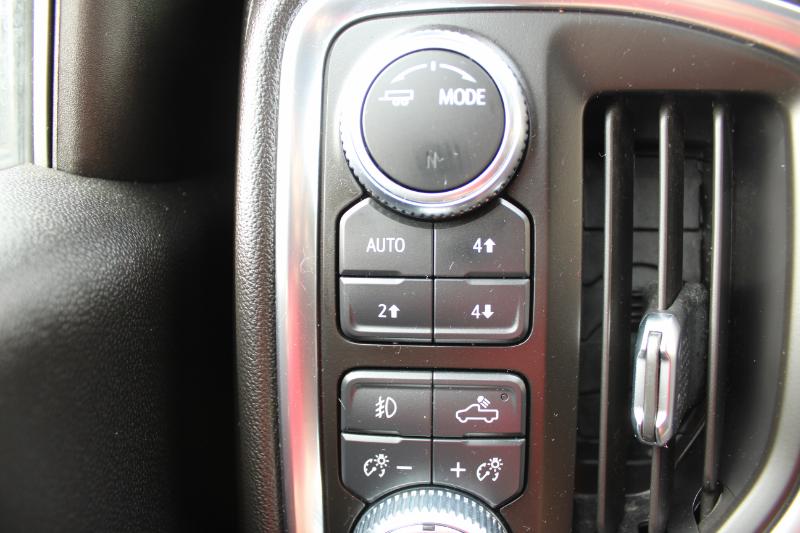 GMC Sierra 1500 AT4 Crew Cab Short Box 4WD 2021