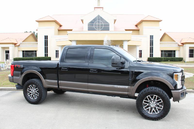 Ford F-250 SD Lariat Crew Cab 4WD 2017