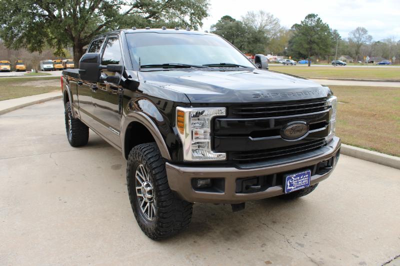 Ford F-250 SD Lariat Crew Cab 4WD 2017