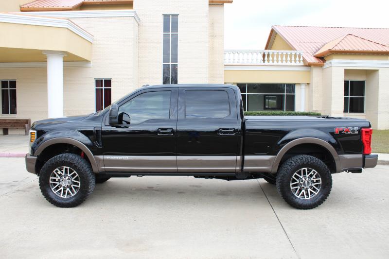 Ford F-250 SD Lariat Crew Cab 4WD 2017