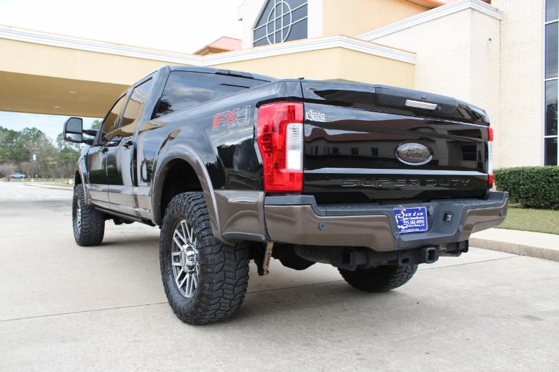 Ford F-250 SD Lariat Crew Cab 4WD 2017