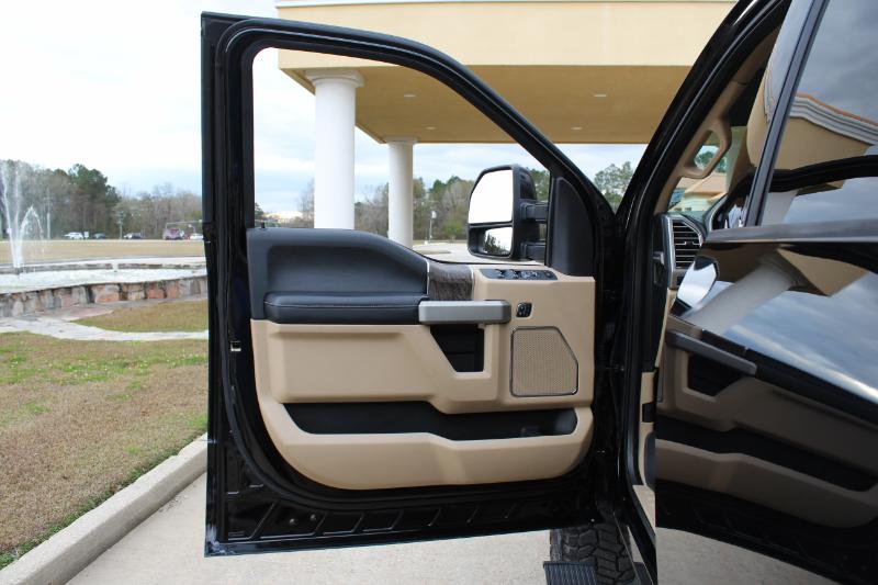 Ford F-250 SD Lariat Crew Cab 4WD 2017