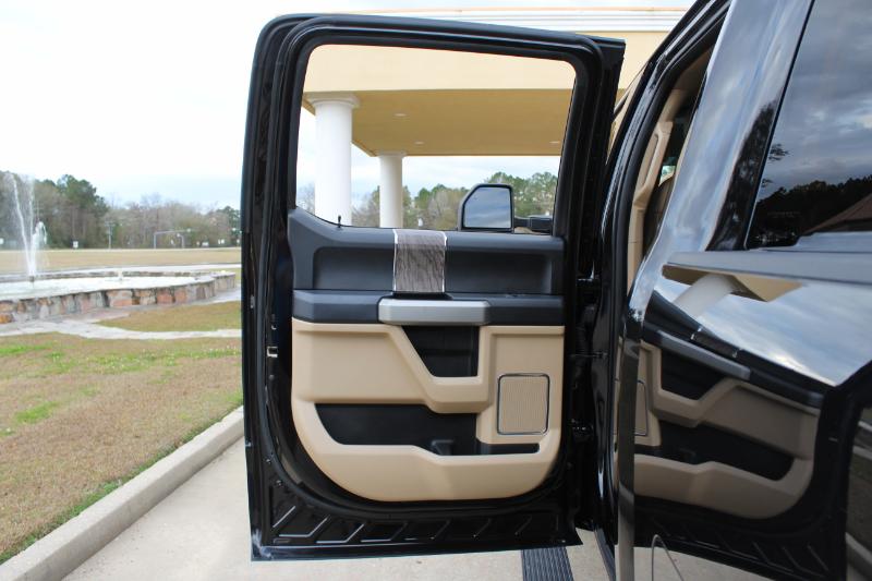 Ford F-250 SD Lariat Crew Cab 4WD 2017