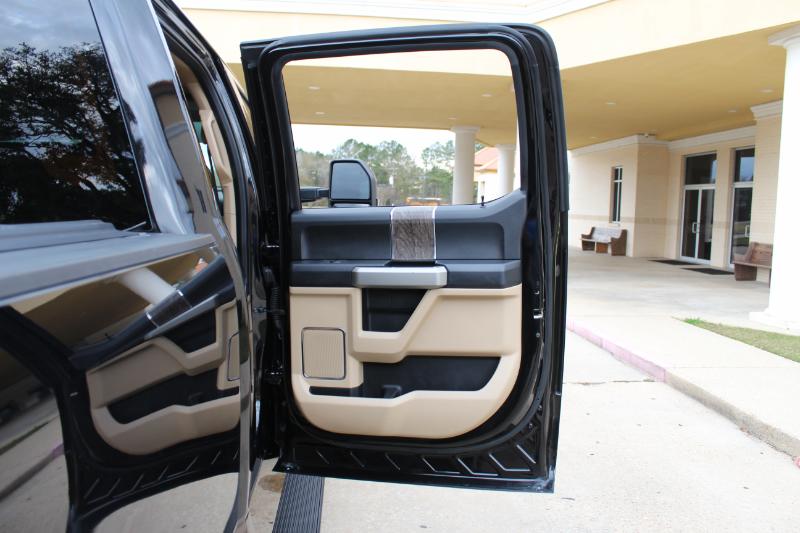 Ford F-250 SD Lariat Crew Cab 4WD 2017