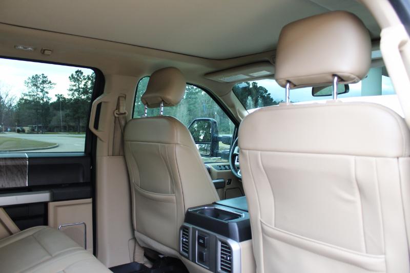 Ford F-250 SD Lariat Crew Cab 4WD 2017