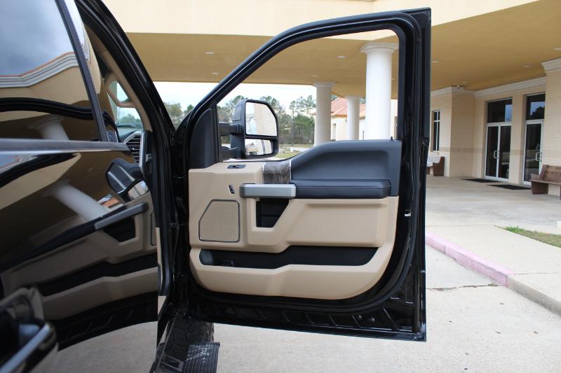 Ford F-250 SD Lariat Crew Cab 4WD 2017