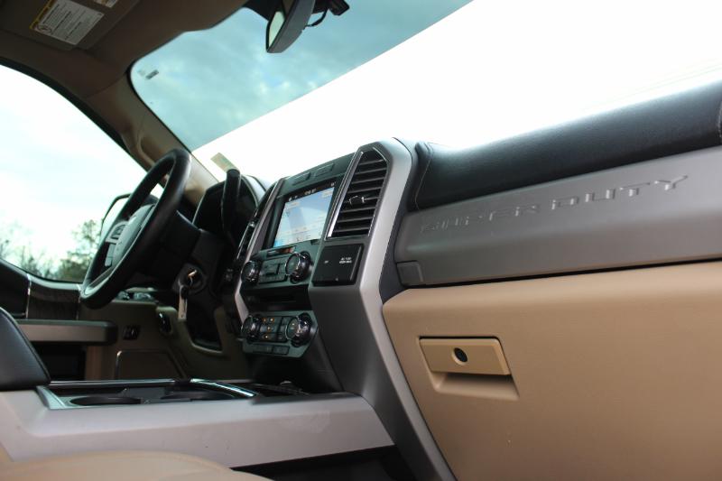 Ford F-250 SD Lariat Crew Cab 4WD 2017